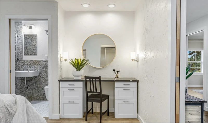 Building Photo - 5651 S 144th St