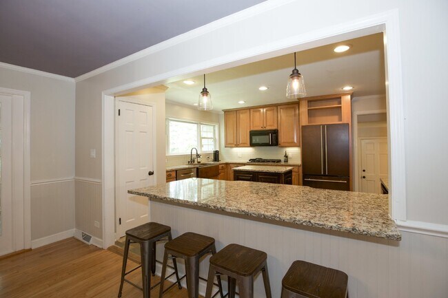 Building Photo - Stunning home in Weymouth Woods Southern P...