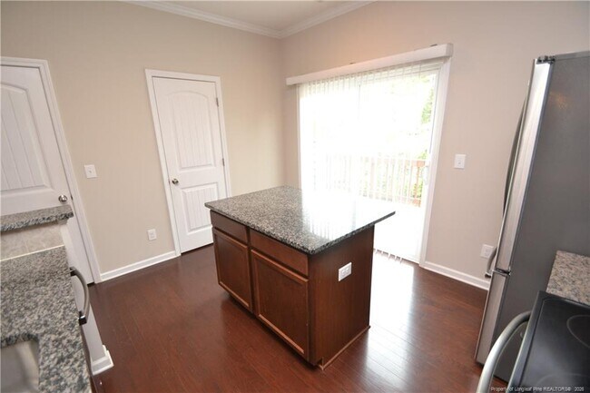 Building Photo - 327 Dove Cottage Ln