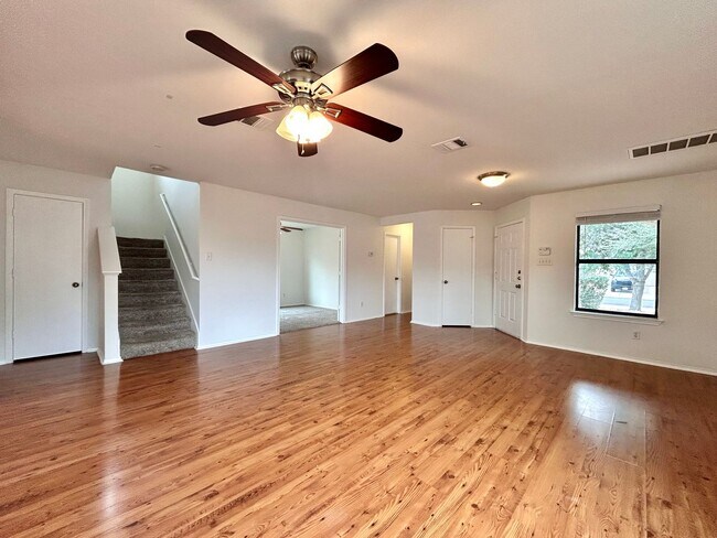 Building Photo - Cozy & Bright 4BR / 3BA Home – Garage, Deck & Laundry Room