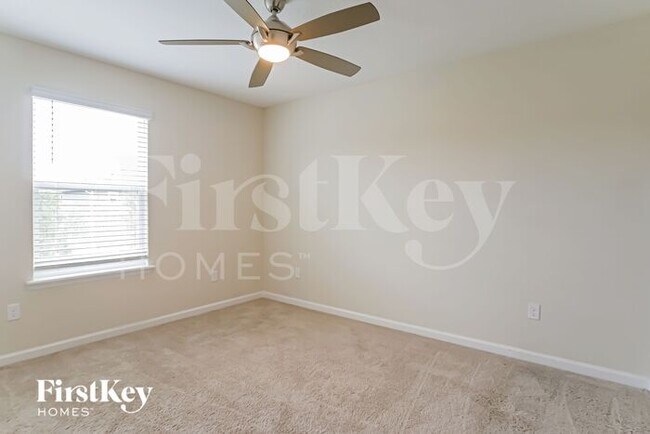 Building Photo - 92 Vicksburg Dr