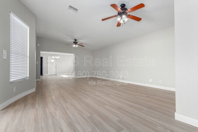 Building Photo - 1332 N 71st St