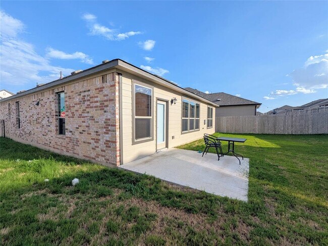 Building Photo - 8100 Philbrook Dr