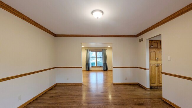 Building Photo - 205 San Carlos Rd