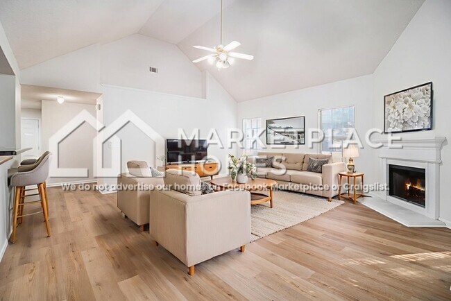 Building Photo - 10143 Deep Creek Dr