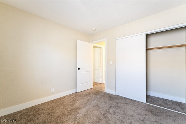 Building Photo - 4972 Novato Cir