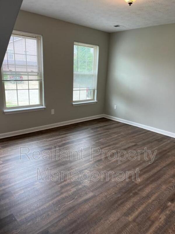 Building Photo - 689 Sherard Cir