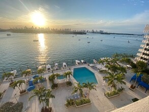 Building Photo - 800 West Ave