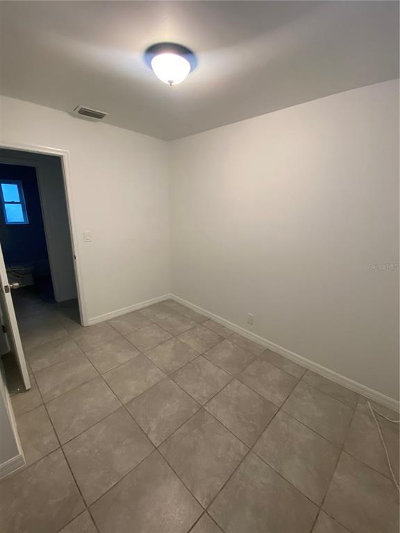Building Photo - 7020 Baywood Dr