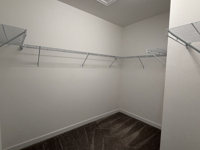 Building Photo - 3 bed 2.5 bath Townhouse in Storey Lake