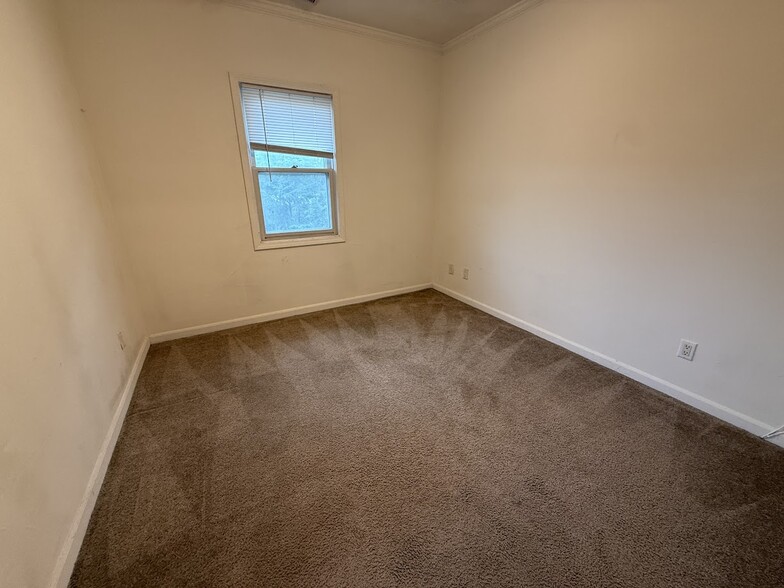 Building Photo - 309 W Doty St