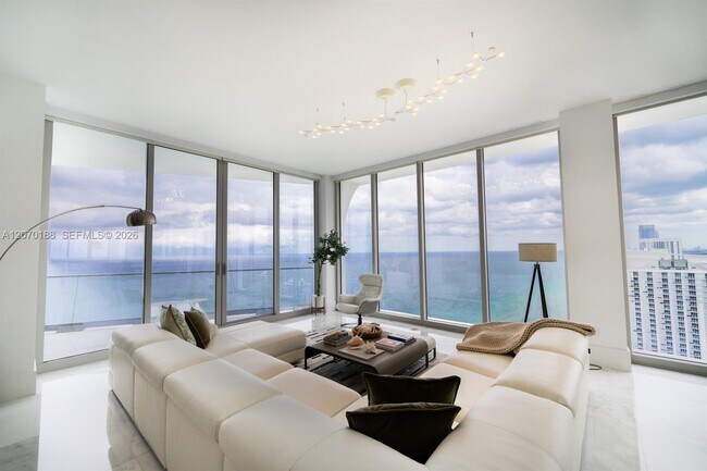 Building Photo - 16901 Collins Ave