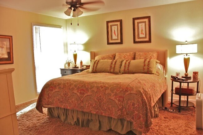 Building Photo - 122 Lynne Therese Cir