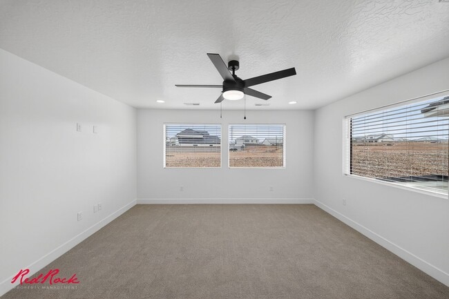 Building Photo - Stunning 4 Bedroom, 3 Bathroom Home in Beautiful Desert Terrace Community