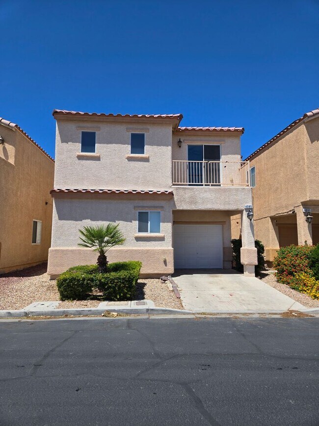 Building Photo - A Fabulous 3 Bed, 2.5 Bath, 2 Story Home W...