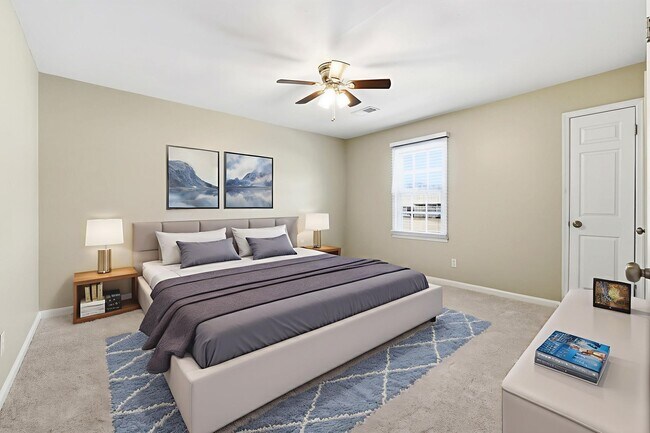 Building Photo - Renovated end-unit townhome in the Heart of Roswell