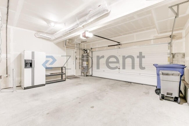 Building Photo - 18308 38th Dr SE