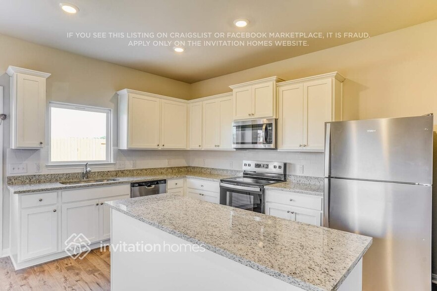 Building Photo - 8211 Burnt Orchid Dr