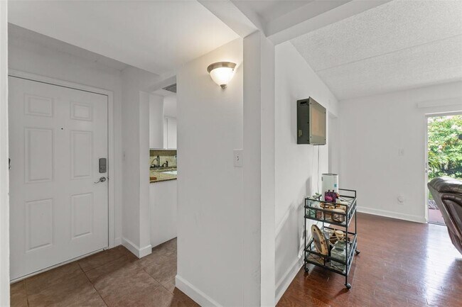 Building Photo - 225 Lewfield Cir