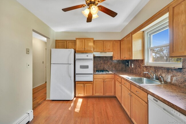 Building Photo - 38 Nassau St