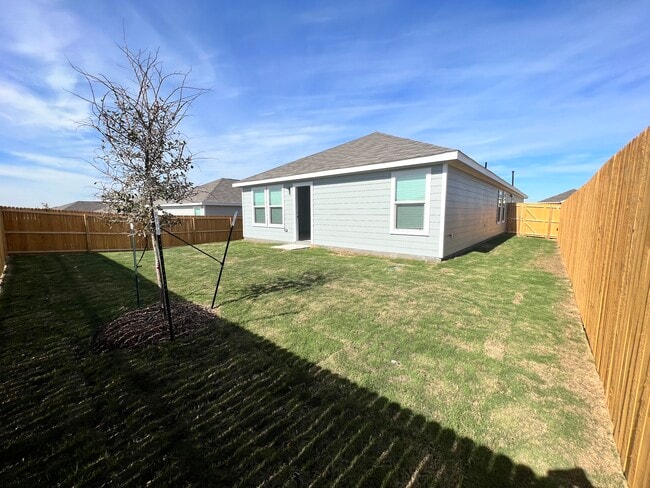 Building Photo - 2649 Kingsman Dr