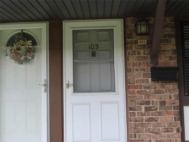 Primary Photo - 103 Mariners Way