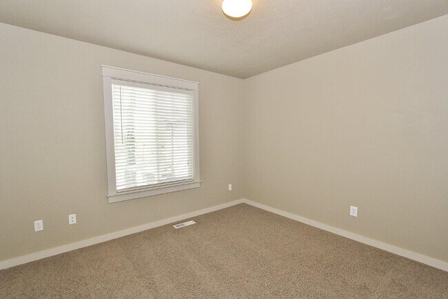 Building Photo - 5256 W McMurtrey St