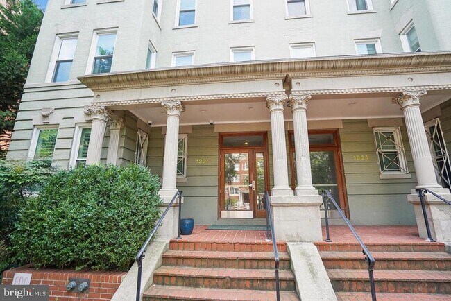 Building Photo - 1324 Euclid St NW
