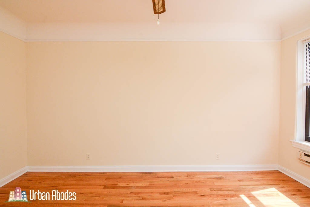 Building Photo - 4415 N Wolcott Ave