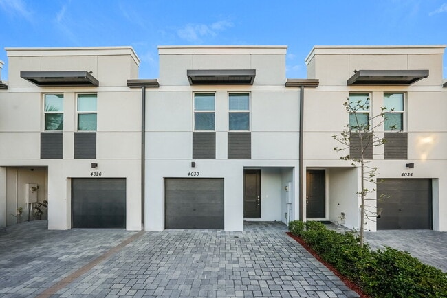 Building Photo - 4030 Hot Springs Ave