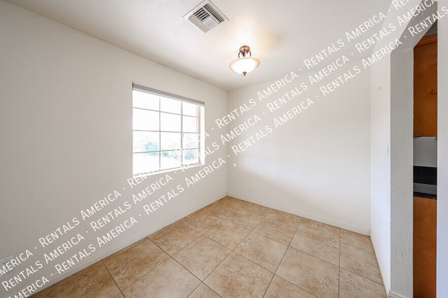 Building Photo - 3432 N 23rd Ave