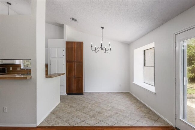 Building Photo - 2502 W Messick Loop