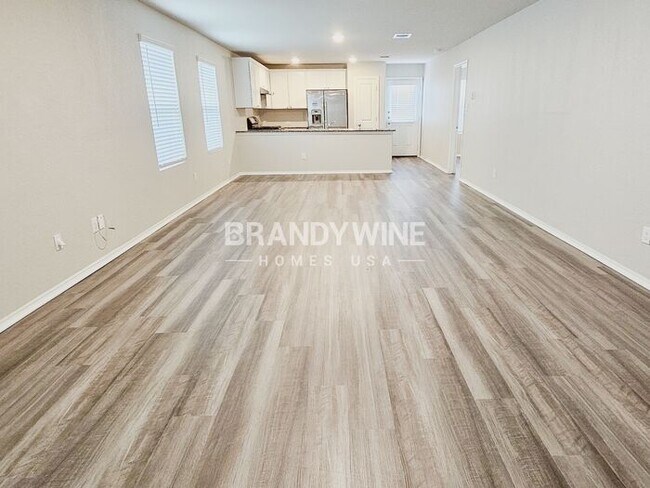 Building Photo - 7018 Winding Shelf