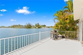 Building Photo - 5620 Lagoon Dr
