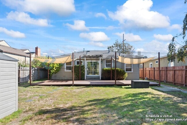 Building Photo - 431 42nd St