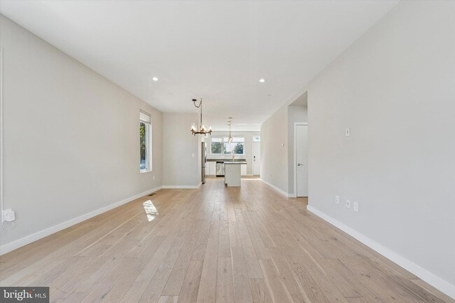 Building Photo - 120 W Oxford St