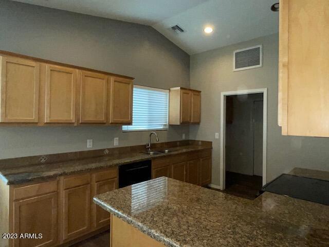 Building Photo - 3561 E Pueblo Ave