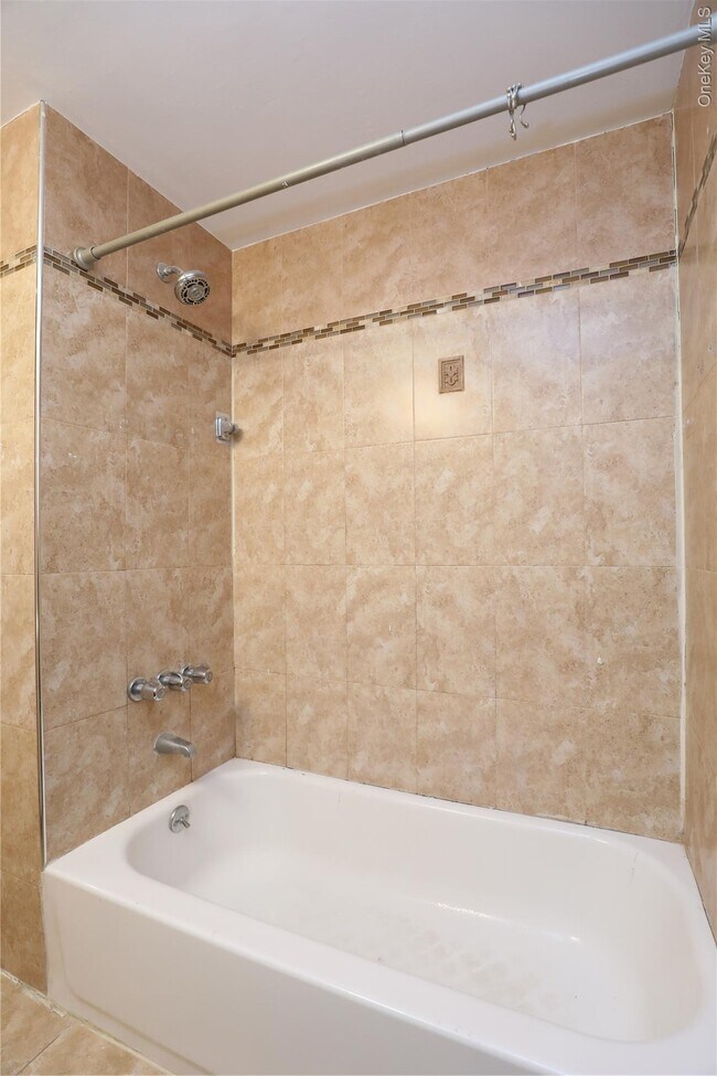 Building Photo - 30 Lamb Ave