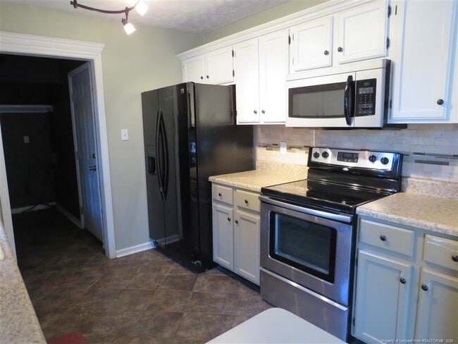 Building Photo - 5660 Bauer St