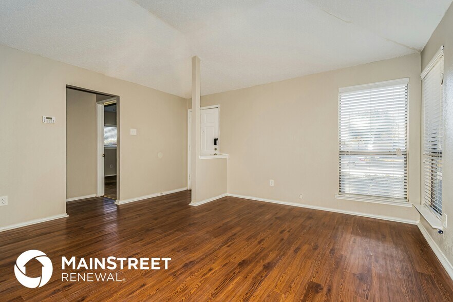 Building Photo - 513 Quail Hollow Dr
