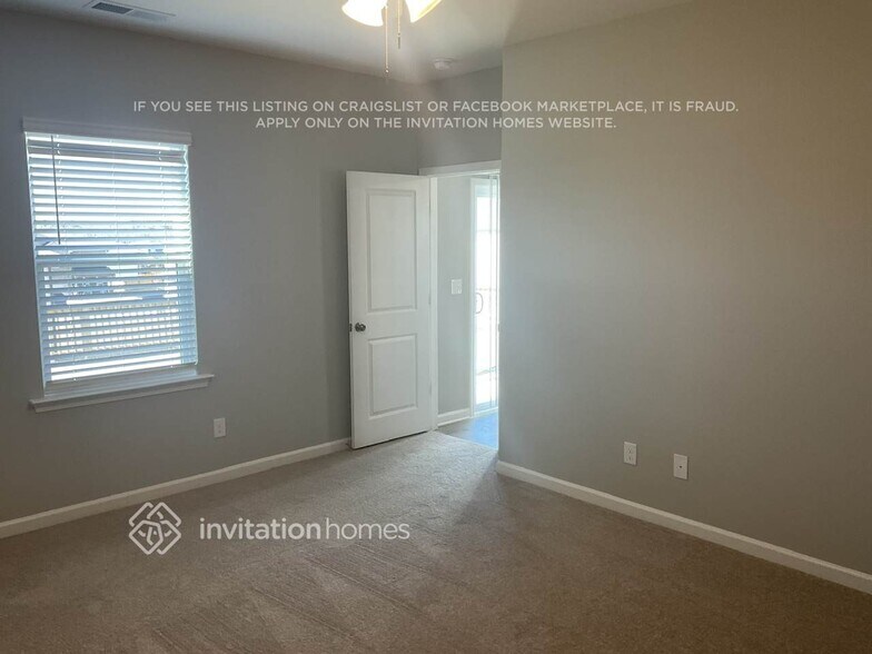 Building Photo - 513 Almere Dr