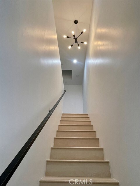 Building Photo - 613 W 41st Pl