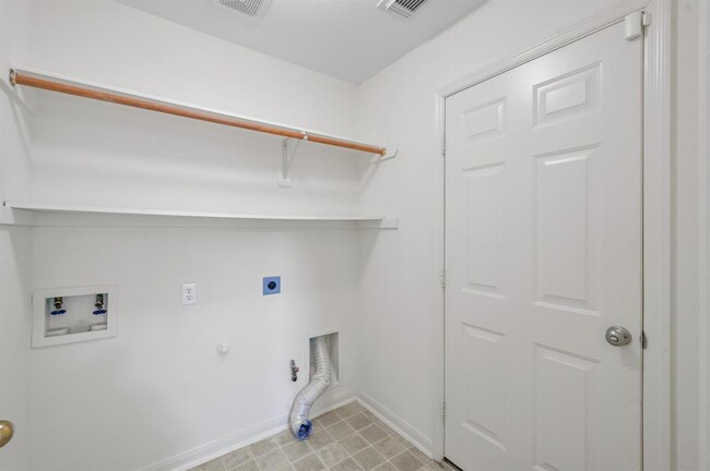 Building Photo - 32503 Hadden Park Ct