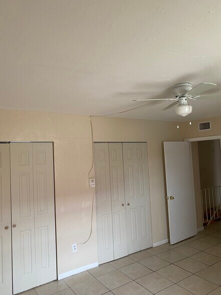 Building Photo - 10901 SW 88th St