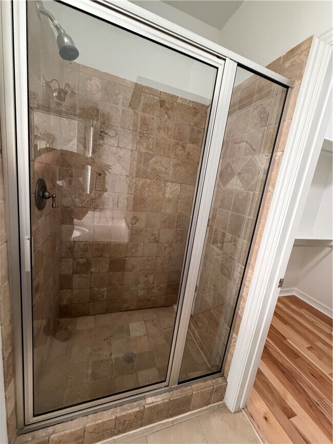 Building Photo - 4604 SW Swinton Dr