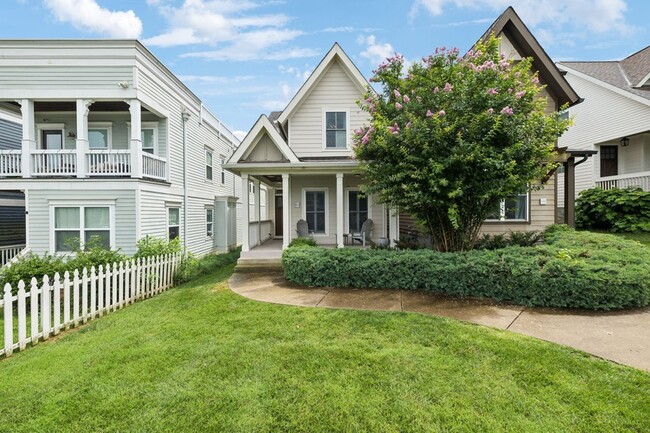 Primary Photo - 1013A Caldwell Ave