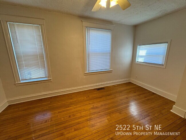 Building Photo - 2522 5th St NE