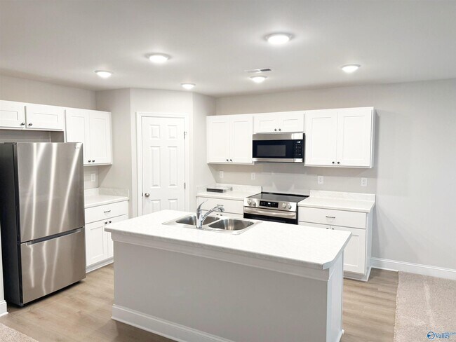 Building Photo - 118 Fuller Dr