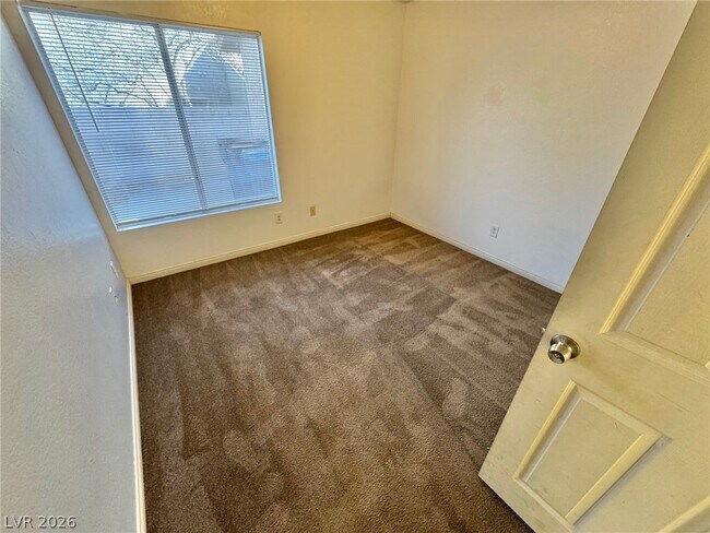 Building Photo - 2514 Quail Canyon Ave