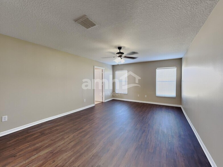 Building Photo - 366 Cabana View Way